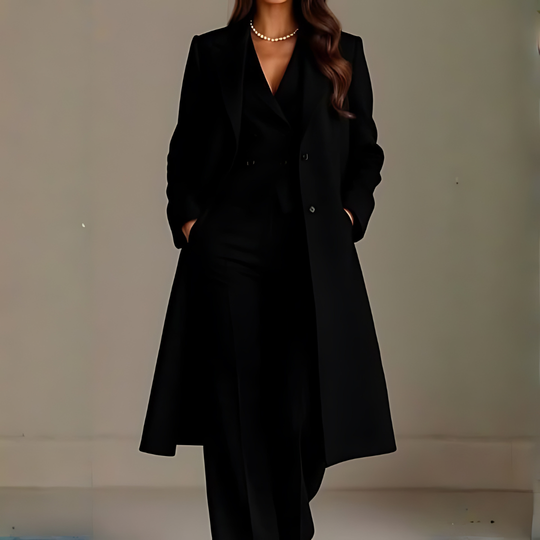 Abgestimmter Mavi-Mantel + kompletter Maßanzug.