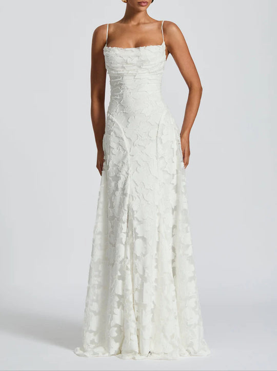 Fließende Eleganz in einem zeitlosen Maxi-Stil